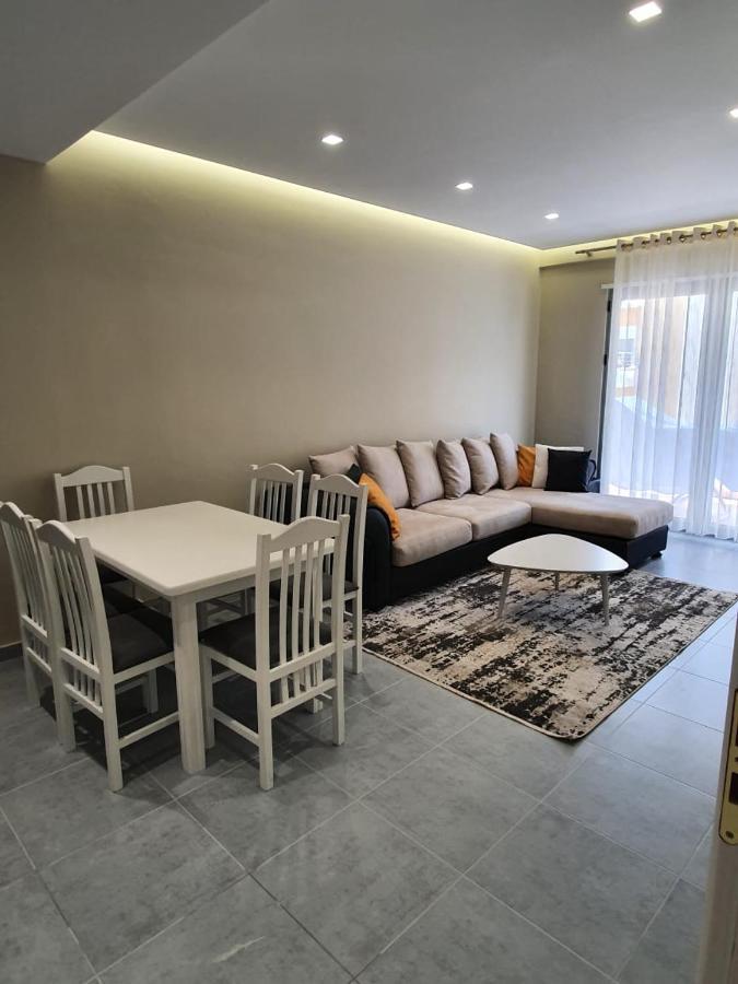 Deluxe Apartment Vlore Bagian luar foto