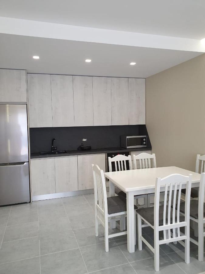 Deluxe Apartment Vlore Bagian luar foto