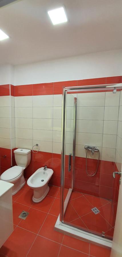 Deluxe Apartment Vlore Bagian luar foto