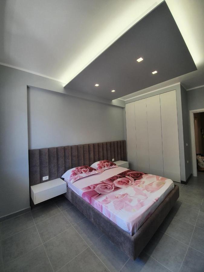 Deluxe Apartment Vlore Bagian luar foto